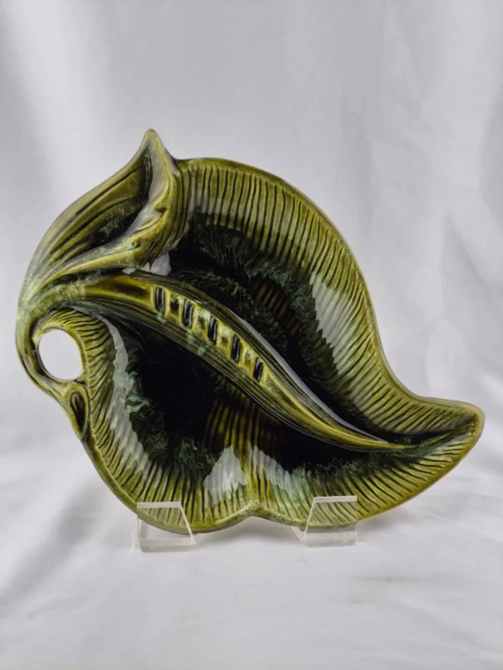 Vintage California Pottery USA Leaf Shape Green Ashtray Drip Glaze